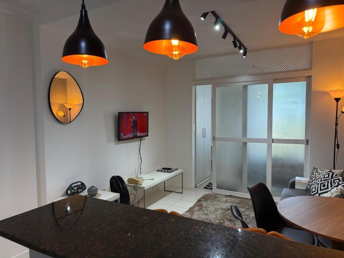 Apartamento Camboinhas - Piscina E Garagem Na Rua Da